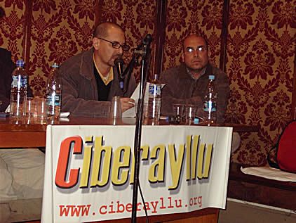 Jos� Donayre lee sus textos en prosa